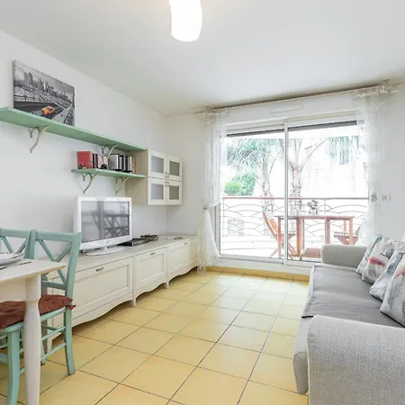 1 Bedroom Downtown Carré D'or With Garage Nice