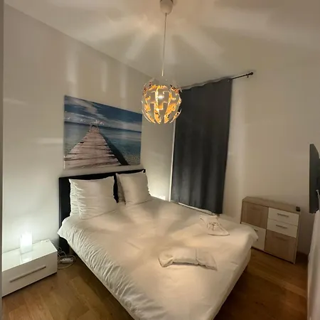 Port, French Riviera Appartement