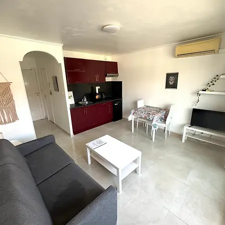 Centre Garibaldi Port Apartment