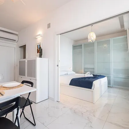 Sea View - 2 Bdr Promenade Des Appartement *