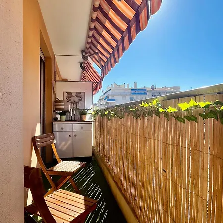 Cosy 2 Bedroom Near Port Apartment Nice