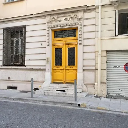 #22 Emma 2bdr Balcony Center Town 2mins Tramway Appartement *