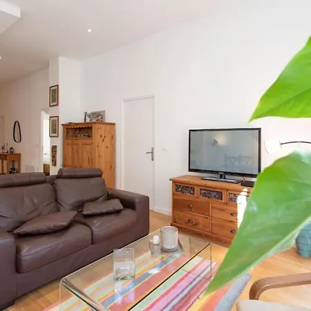 Appartement #22 Emma 2bdr Balcony Center Town 2mins Tramway