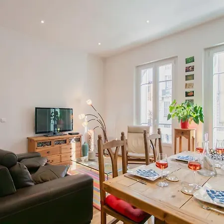 #22 Emma 2bdr Balcony Center Town 2mins Tramway Appartement