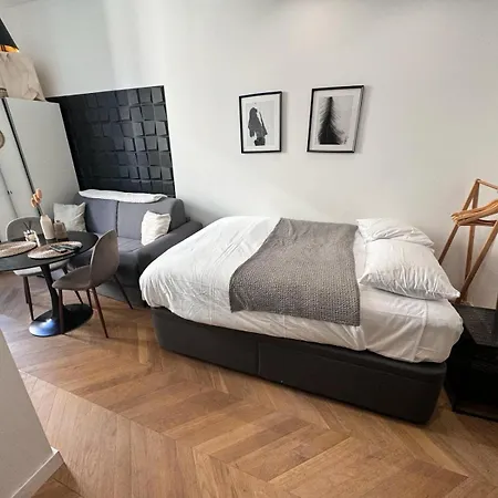 Chic Cozy In The Heart Of The Apartment Nice