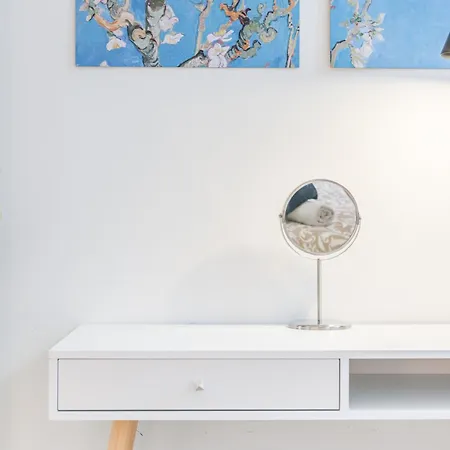 Apartment Stunning Flat By The Beach, Carre D'or-negresco *