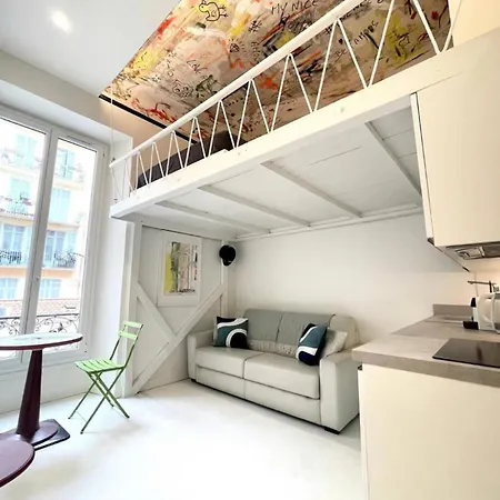 Apartment Studio Des Artistes Iconic