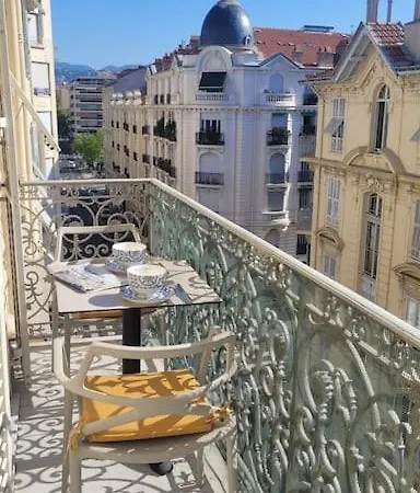 From 1882, Romantic Flat, In The Golden Square Apartment Nice