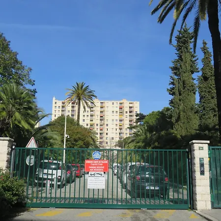 Nord 2 Pieces Calmes,wifi,clim,balcon,parking Appartement Nice