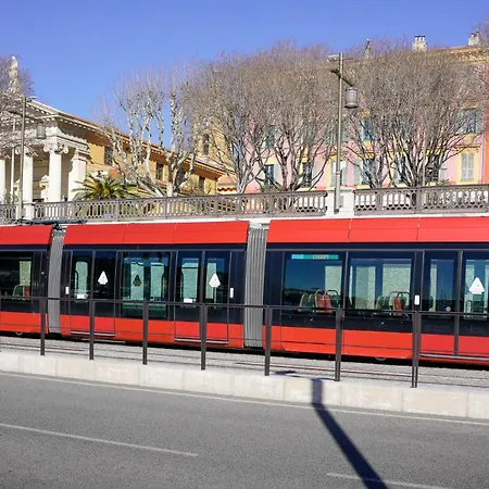 Beaux Studio En Plein Coeur Du Prestigieux Quartier Du Port * Nice