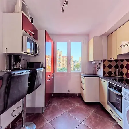 Superbe Grand 3 Pieces De 65 M2 -cosy -3 Mn Gare Riquier Appartement Nice