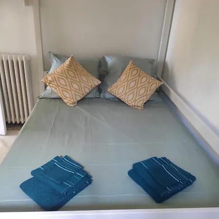 Apartment Claudia Port Nice