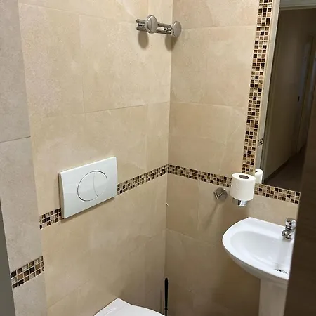 Lyonnais Hotel