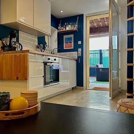 Petite Maison Atypique à Villa