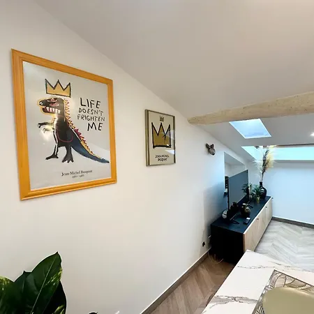 Elegant Mansardé-place Du Pin Appartement *