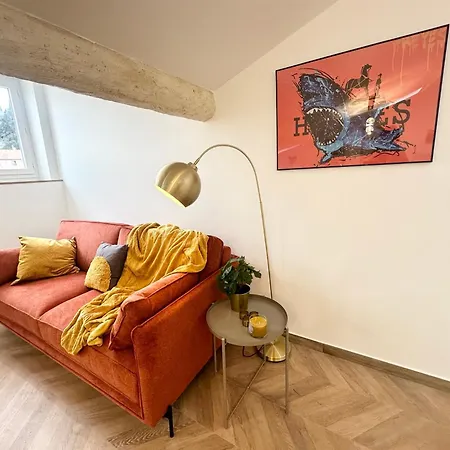 Elegant Mansardé-place Du Pin Appartement *