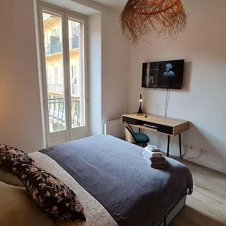 Jean Jaures - Vieux Superbe T2 Ensoleille Avec Grand Balcon Nice
