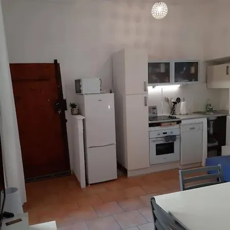 Center Old Seaside Apartment