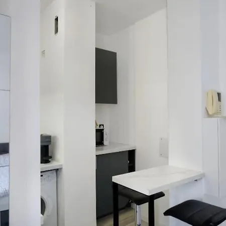 Beautiful & Cosy Studio - Port De Apartment