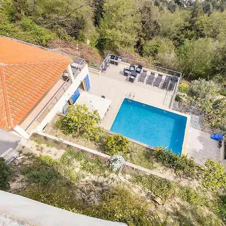 Villa Spacieuse Niçoise Au Calme Avec Piscine Nice