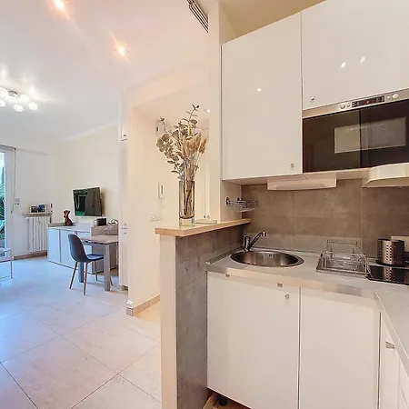 Nestor&jeeves - Marylin - - Very Close Sea Appartement *