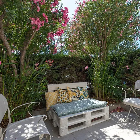 Promenade Des 2 Bdr Large Terrace Appartement
