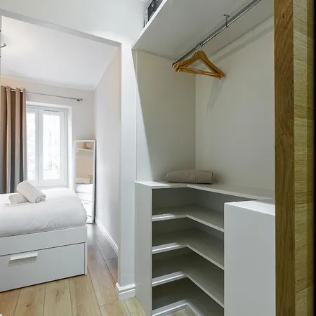 Lovely 1 Bdr Port Area Appartement