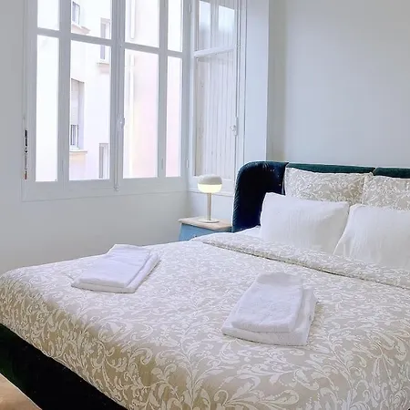 Luxury In Center Of Nice