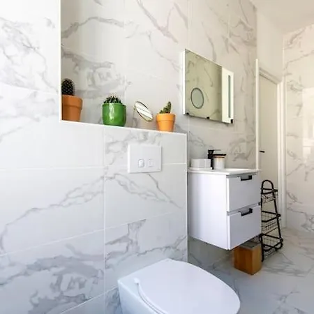Elegant T2 Renove 4 Pers, Centre Nice, Climatise Apartment Nice