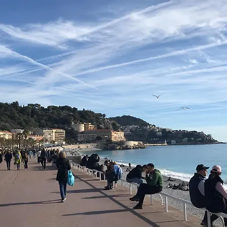 Spacious And Bright Flat Close To The : Heart Of Old Nice