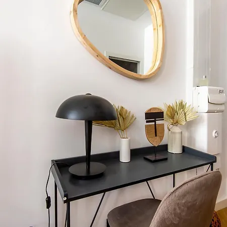 302b Beautiful Refurbished Downtown / Ac Apartment *