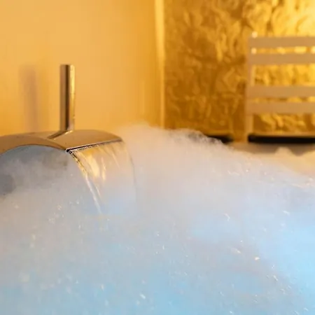 Avec 2 Jacuzzi Balneo, Parking Nice