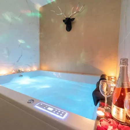 Apartment Avec 2 Jacuzzi Balneo, Parking Nice