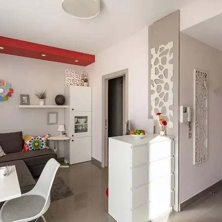 Appartement My Casa - Massena 22 - Cocoon - Cosy 1 Bedroom Flat With Quiet And Sunny Terrace