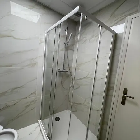 Studio, Centre Ville, Bord De Mer, Appartement *