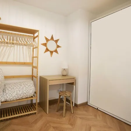 Apartment 50 M & Tram Superbe Recent *