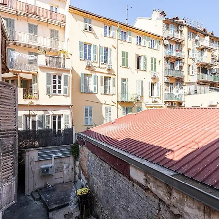 Ultra Central 1 Bdr - Massena Street Apartment *