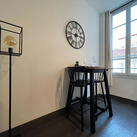 - Port De Appartement