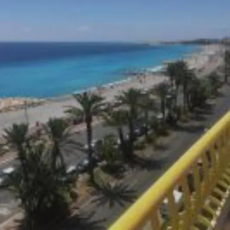 Appartement Beachfront Promenade Des *