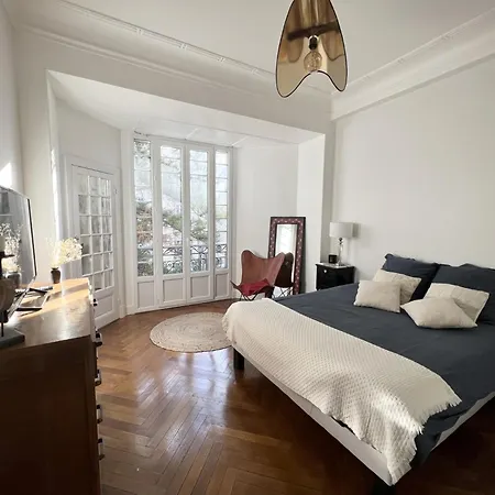 Luxueux 115m2, 3 Centre Avec Parking à 5 Min -climatisation Appartement Nice