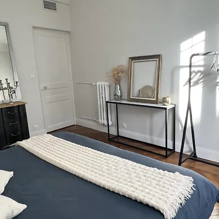 Appartement Luxueux 115m2, 3 Centre Avec Parking à 5 Min -climatisation *
