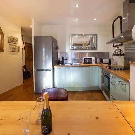 Spacious And Bright Flat Close To The : Heart Of Old * Nice
