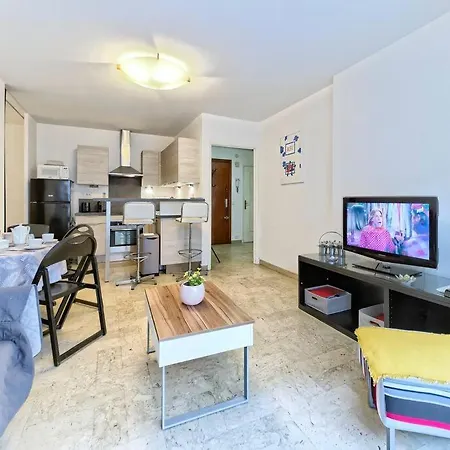 Superbe Pres De La Gare-clim-wifi-espace Dedie Au Travail Apartment *