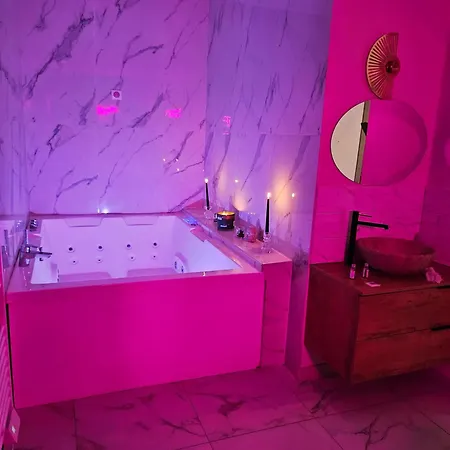 Hotel Loveroom Jacuzzi Passion