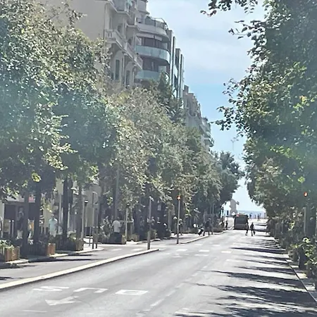 Appartement Avenue Des Fleurs *