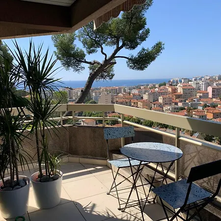 Apartment Nice, Grand Studio - Piscine - Terrasse Vue Mer *