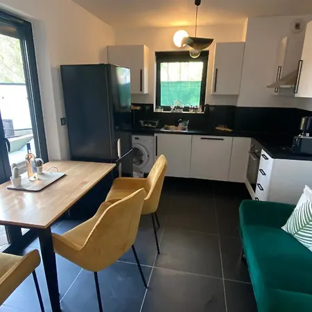Nice, Splendide 4p Residentiel, Terrasse Vue Piscine , Garage Appartement Nice