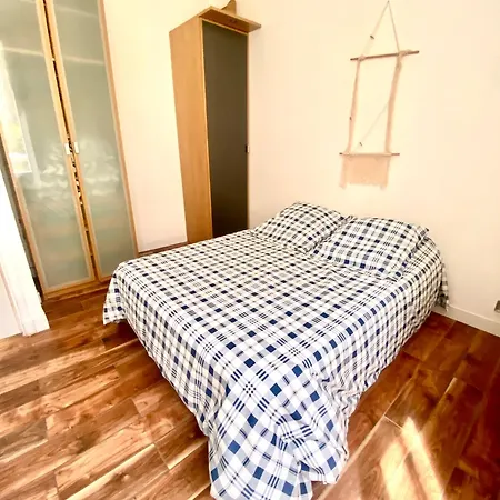 Appartement Grand T2 En Rez De Chaussée Avec Grande Terrasse Proche Du Centre Tramway à 2 Mn Nice