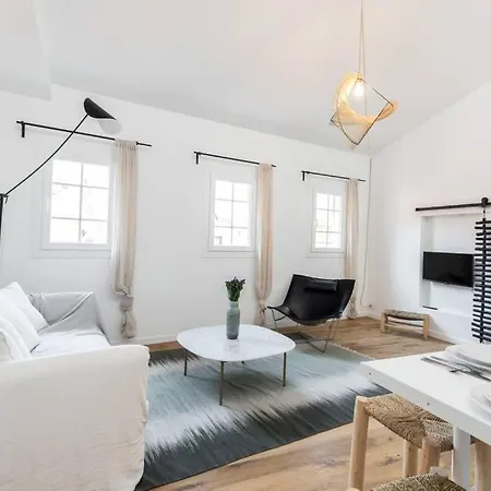 Malonat Duplex - Old Town Apartment