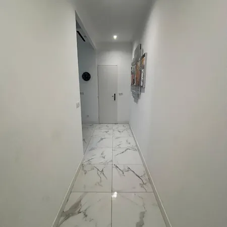 Appartement 4 Couchages Idealement Place Promenade Des Anglais / Cours Saleya Nice